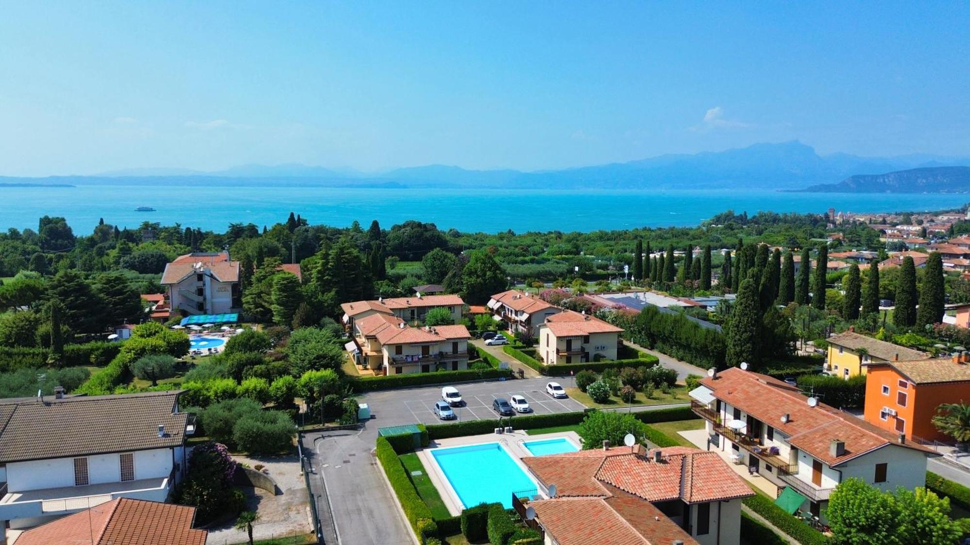 Incanto Apartment Lazise - Pools E Garden Экстерьер фото
