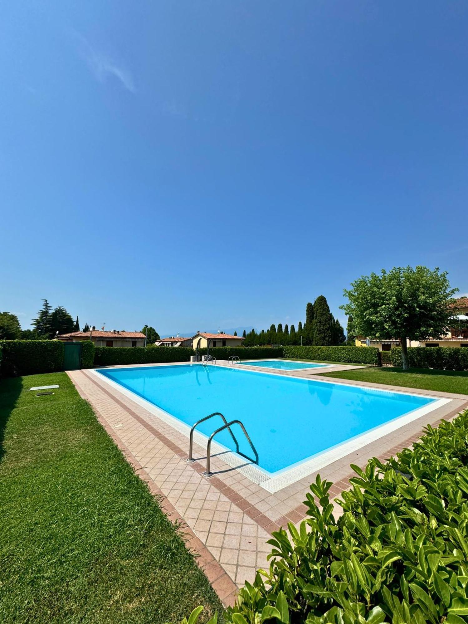 Incanto Apartment Lazise - Pools E Garden Экстерьер фото