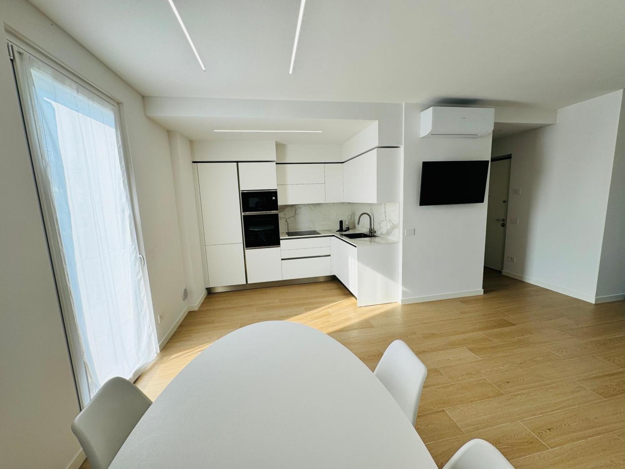 Incanto Apartment Lazise - Pools E Garden Экстерьер фото