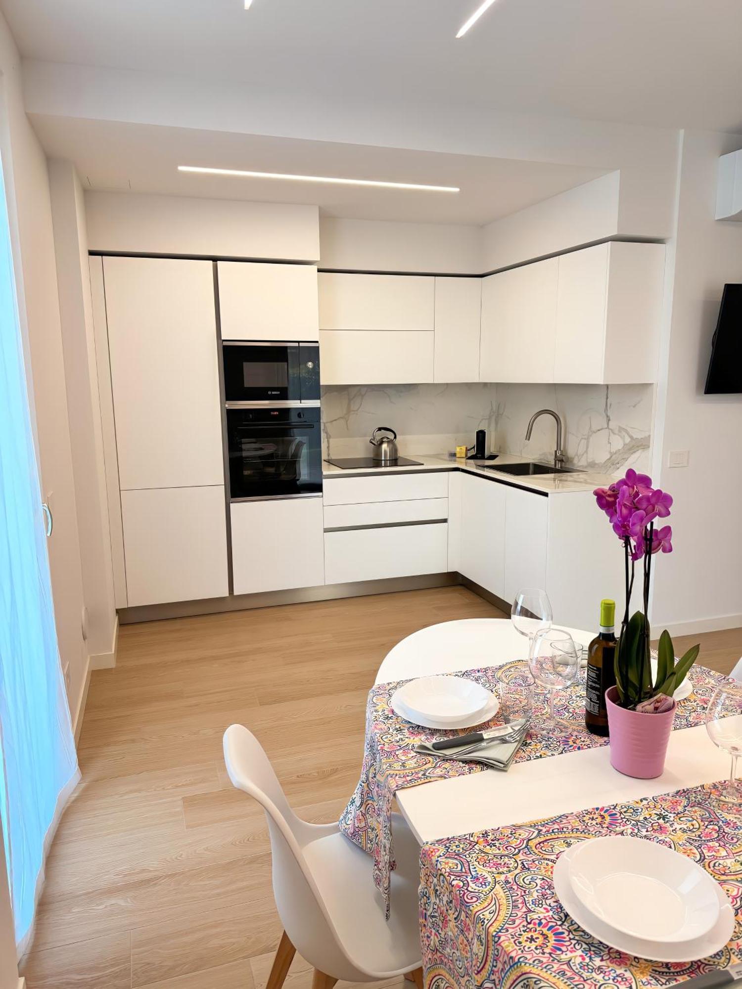 Incanto Apartment Lazise - Pools E Garden Экстерьер фото