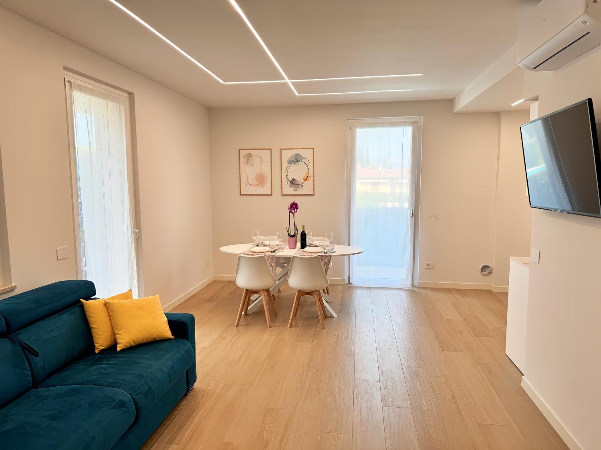 Incanto Apartment Lazise - Pools E Garden Экстерьер фото